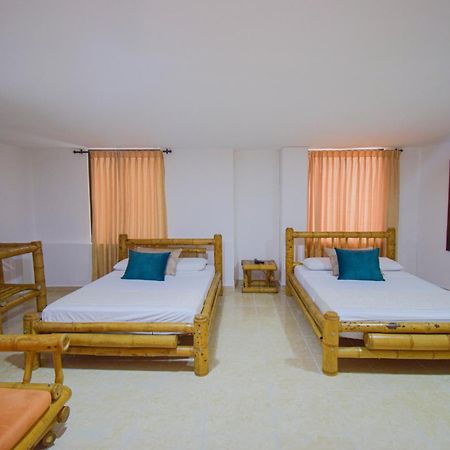 Hotel Toledo Plaza Армения Экстерьер фото